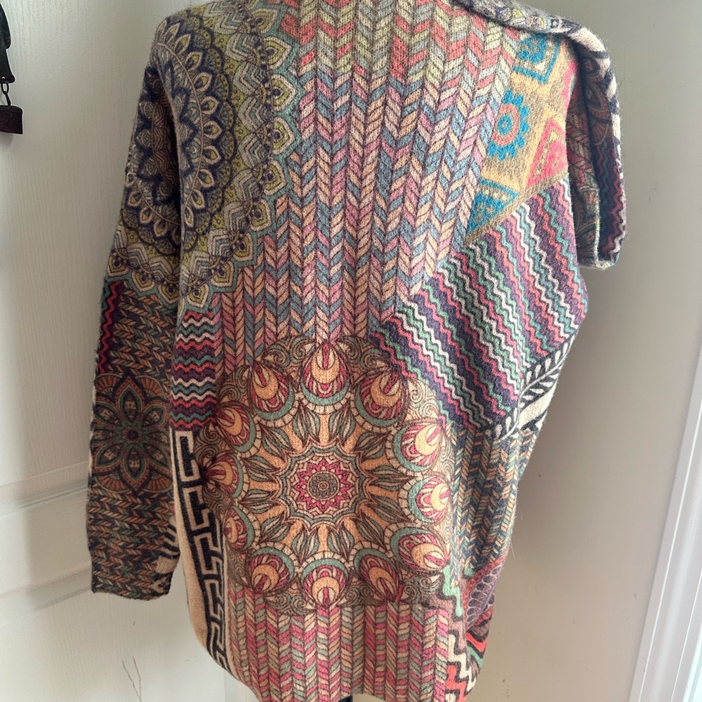 Multicolor Patterned Women's Sweater - Picture 6 of 6
